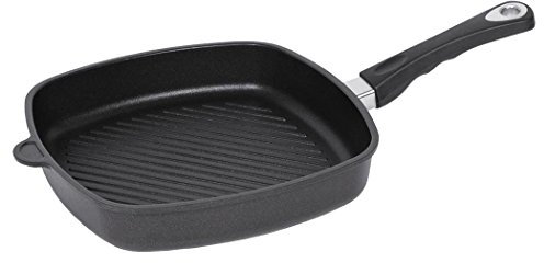 AMT Gastroguss Eckpfanne 28 x 28 cm, 5 cm hoch, mit Grillboden, fester Stiel, nicht induktionsgeeignet, Lotan® Antihaft-Veredelung, Gusspfanne (Aluguss), AMZN-E285G