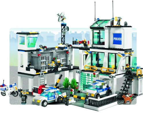 LEGO - 7744 - City - Jeux de Construction - Le Poste de Police