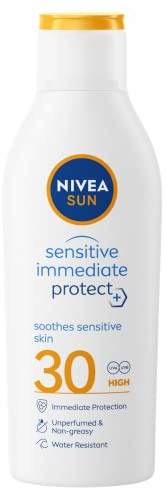 NIVEA SUN Protect & Sensitive Sun Lotion (200ml), Sunscreen with SPF30, Suncream for Sensitive Skin with Aloe Vera, Immediately Protects Against Sun Exposure