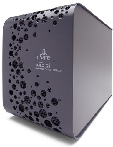 ioSafe SOLO SK4TB G3 - Disco duro externo (4 TB, USB 3.0, ignífugo, impermeable, con servicio de recuperación de datos), color negro y gris