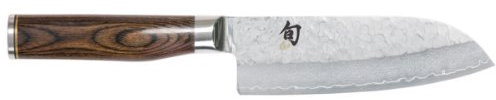 KAI Shun Premier Tim Mälzer Santoku 14 cm Klingenlänge - VG-MAX Kern 61 (±1) HRC, 32 Lagen Damast hochglanzpoliert - Pakkaholz mittelbraun gemasert- Hammerschlagoberfläche - Made in Japan