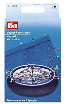 Prym 611330 Magnet-Nadelkissen, Blau – Praktisches Nadelkissen aus Kunststoff & Metall, 14 x 8 x 3 cm – Magnetisch für sicheres Aufbewahren & einfaches Aufnehmen von Stecknadeln