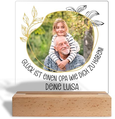True Statements Personalisiertes Glasbild mit Foto und Namen „Glück ist einen Opa wie dich zu haben!“ - Acrylglas inkl. Holzsockel - 15x18 cm - Foto-Geschenk, Acrylaufsteller
