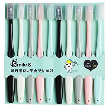 LUCKDANO Set 10 Spazzolini Morbidi per Adulti - Pulizia Profonda dei Denti - Igiene Orale Adatta Ai Viaggi Manico Antimuffa Setole Ultra Morbide Design Compatto