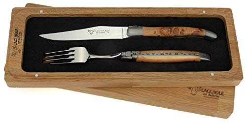 Laguiole en Aubrac - 1 Steakmesser und 1 Gabel im Besteck-Set - Griff Wacholder Holz - Original Frankreich mit Zertifikat