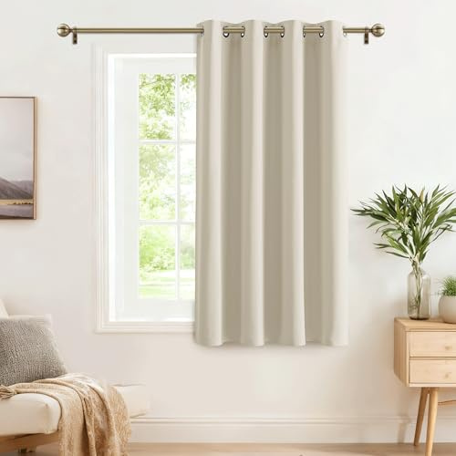 Pony Dance Rideau Occultant Court - Décoration de Fenêtre Rideaux à Oeillets pour Chambre Isolant Thermique, Bloquer Lumineux Prêt à Poser, Largeur 132 x Hauteur 137cm, Beige Clair, 1 Pc