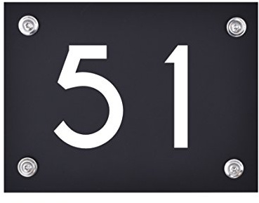 Hausnummer Schild 51 | Hausnummernschild modern schwarz matt | Hochwertiges, wetterfestes Hausnummern-Schild in weißer Schrift inkl. Befestigungszubehör, rostfrei und UV-beständig