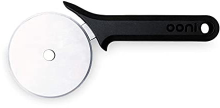 Ooni Pizza Schneideroller aus Hochwertigem & Rostfreiem Edelstahl - Pizzaschneider Extra Scharf - Premium Pizza Cutter - Ooni Pizzaofen Zubehör - Pizza Schneider für Müheloses Pizza-Schneiden