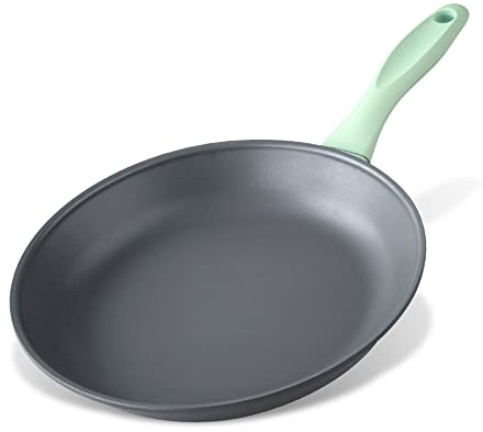 Fackelmann Bratpfanne mit 20 cm und Antihaft-Beschichtung – Nachhaltige Pfanne aus 100 % recyceltem Aluminium mit ergonomischem Soft-Touch-Griff – Kleine Induktionspfanne zum Kochen & Anbraten