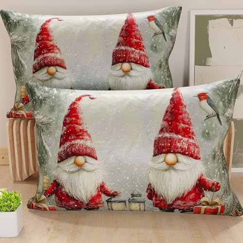 Petti Italian Artisans – Paar 50 x 70 cm Mikrofaser-Kissenbezüge, Weihnachtskissenbezüge, Weihnachtsdekor-Kissen für Schlafzimmer, Sofa, Wohnzimmer, 2er-Set Kissenbezüge, GNOME-Kissenbezug 02