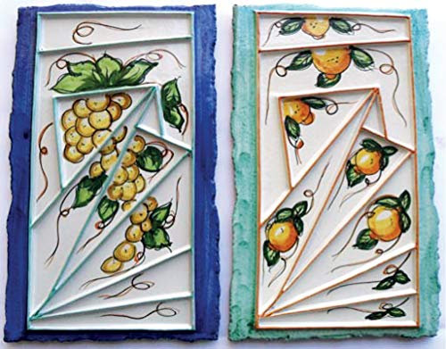 PANNELLI A MURO CON UVA O LIMONI IN CERAMICA DI VIETRI DIPINTI A MANO: ALTEZZA CM. 46, LATO CM. 26, SPESSORE CM. 2,5 PIASTRELLE MATTONELLE TERRACOTTA COCCIO