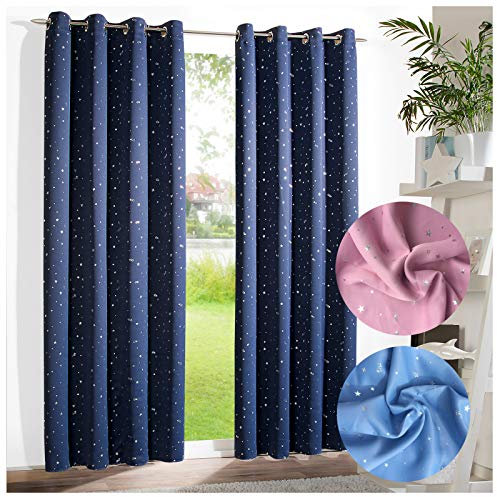 heimtexland ® Verdunklungsvorhang Dekoschal Blickdicht Kinder Gardine Sterne Silber Dunkelblau Ösenschal HxB 160x135 Typ639
