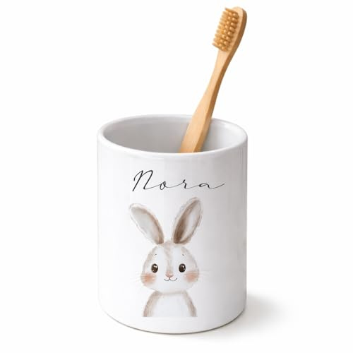 Personalisierter Zahnputzbecher für Kinder aus Keramik – Becher mit Wunschnamen & Tiermotiv, beidseitig Bedruckt – Zahnbürstenbecher fürs Badezimmer (Hase)