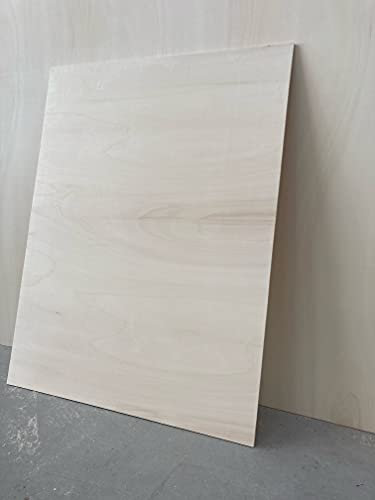 Pannello in compensato di legno di pioppo da cm. 0,8x90x125. Colore bianco panna.