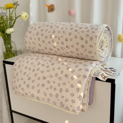 DOTBUY-SHOP Colcha Boutí Patrón Floral, 2025 Verano Cubrecama Suave Ligero y Transpirable, Cubre Cama Multiusos para Primavera y Verano, Colchas para Cama 90/120/150 (Lila Morado,100x150cm)