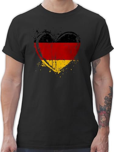 T-Shirt Herren - Fußball EM WM - Deutschland Herz Motiv | Schwarz Rot Gold | Germany - 3XL - Schwarz - Fussball Shirt männer Europameisterschaft German Tshirt fu Ball Trikot em- Fanartikel