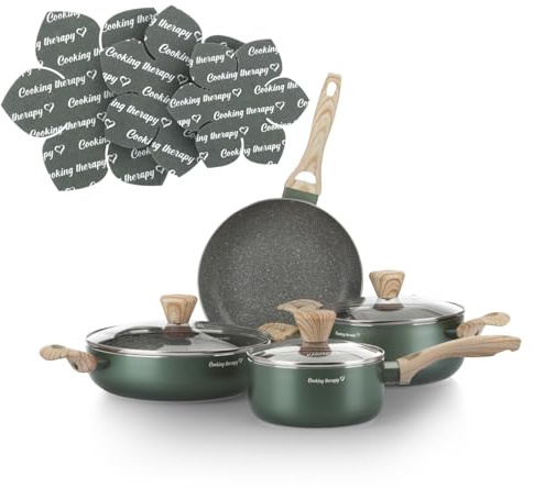 KASANOVA Batteria pentole 10 pezzi Cooking Therapy, Set pentole induzione e padelle antiaderenti con salvapdella, Set completo con scritta al laser e manici effetto legno
