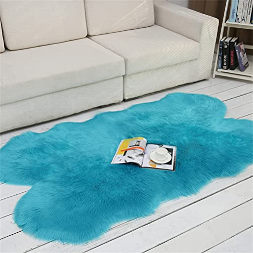 Tomifine Lammfell Schaffell Teppich Faux Fell Teppich Flauschig Kunstfell Teppiche Dekofell Unregelmäßig Bettvorleger Weiche Bodenmatte Sofa Matte (60 x 120 cm,Blau)