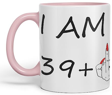 Vixar I am 39 + 1 kvinna hand keramisk färgad mugg kopp gåva kaffe te grattis på födelsedagen 40 år gammal som ett skämt firande 40:e födelsedag presentidé (rosa)