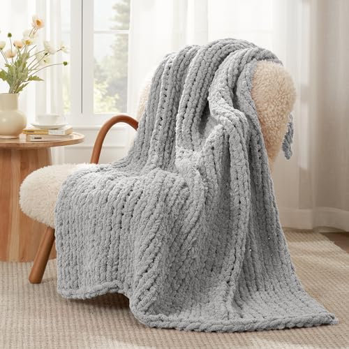 Amélie Home Grobstrick-Überwurfdecke für Couch, weiche Chenille-Häkeldecke für Sofa, 127 x 152,4 cm, Hellgrau