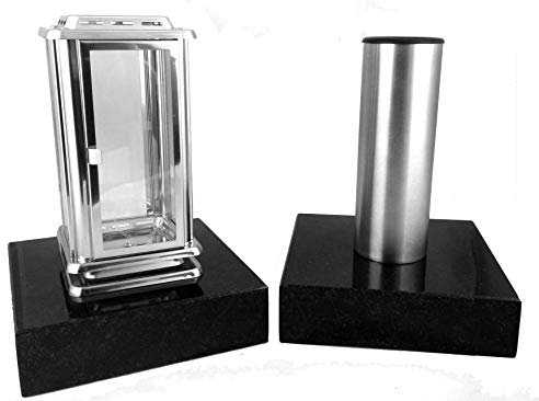 designgrab Grablampe Royal mit graviertem Kreuz auf Tür und Grabvase Tube aus Edelstahl mit 2 Stück Granitsockel in Schwedisch Black SS1