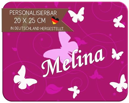 CreaDesign, Frühstücksbrettchen Kinder mit Namen personalisiert, Brettchen Kinder Kunststoff Schmetterling Brombeere, Antirutsch-Noppen, Größe 20 x 25 cm