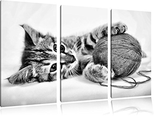 Pixxprint Kätzchen mit Wollknäuel, Leinwandbild 3 Teilig, Gesamtmaß: 120x80cm, Wandbild, Dekoration, fertig gespannt, Kein Poster