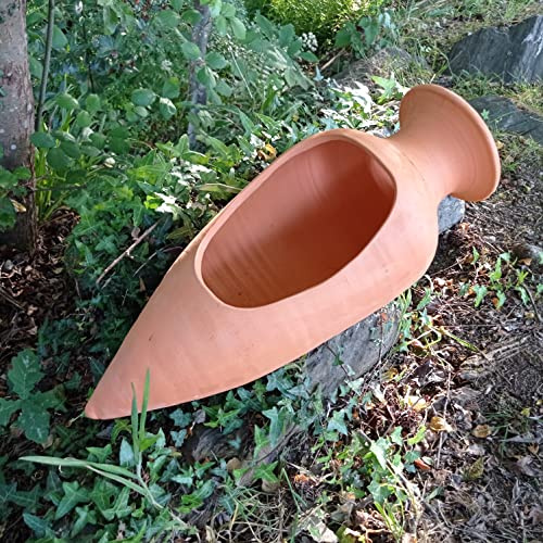 ANFORA sul becco aperto di fango. 45 x 22 cm.