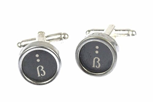 Miniblings Eszett Buchstabe Schreibmaschine Manschettenknöpfe | Feines Detail am Hemd, gefertigt in Berlin, mit Manschettenknopf und Cufflinks