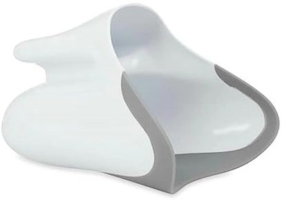 Nûby - Shampoo-Ausspülhilfe mit Einzigartig weiche Kante, die sich sanft an Babys Stirn schmiegt und somit Wasser und Shampoo den Augen fern hält