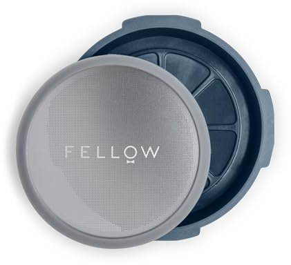 Fellow Prismo | Accessoire pour cafetière AeroPress | Améliorez votre cafetière manuelle pour préparer des cafés à immersion et de type espresso | Filtre métallique réutilisable