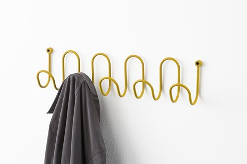 D-Segno Molly Appendiabiti da Parete Design Italiano - in Metallo Colorato, Moderno e Versatile per Ingresso, Soggiorno, Bagno e Ufficio, Attaccapanni da Muro, Made in Italy (5 Ganci Senape)