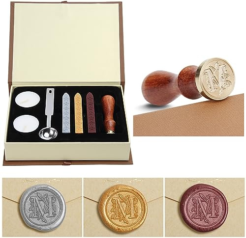 Siegelwachs-Set,Classical Old-Fashioned Antique Wax Stamp Seal Kit Initial Letters Alphabet Set Gift Box with Vintage Wooden Handle and Brass Color Head, Siegelstempel-Wachsset, Geschenkbox (M)
