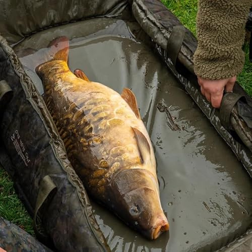 One More Cast OMC Heist PB Roll Mat - Splash Camo Luxury Carp Care Mat | Dual-Use Flat or Walled Mat with Padded Protection, Drain Holes, Carry Handles and D-Clips