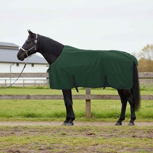 GeenYuu Couverture équine Vert foncé en Polyester 145 cm pour Cheval et Poney Hiver extérieur Respirant Protection Contre Froid Pluie Ajustable avec Sangle Garrot poitrail