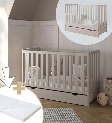 zee Bambi Kaschmir Babybett 120x60 cm 2in1 mit Matratze, Schublade & Schutzbarriere Klassisches Gitterbett 3-Fach Höhenverstellbar Kinderbett mit Beißschutz & zu Juniorbett umbaubar