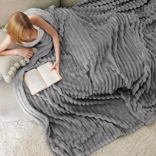 BEDSURE Kuscheldecke 220x240 Zimmer Deko - Tagesdecke, Grau | Geschenke für Frauen, Weich Sofadecke & Wolldecke, Warme Grobe Korddecke für Couch, Schlafzimmer & Wohnzimmer,Waschbar