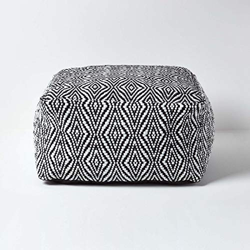 Homescapes Sitzpouf Trance 60x30 cm, Pouf in Quaderform mit Ethno-Muster, Bodenkissen Schwarz-Weiß, Fußhocker handgefertigt mit Bezug aus Recycling-Fasern