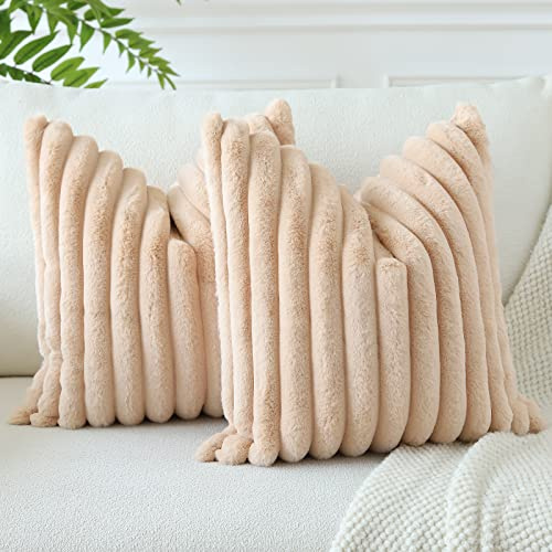 Soleebee 2er Set Plüsch Samt Kissenbezüge, Weiche Künstliche Pelz Dekorativ Kissenbezug Sofa Zierkissenbezüge Dekokissen Kissenhülle Set für Couch Schlafzimmer Zuhause Auto Dekor (50x50cm, Hellbraun)