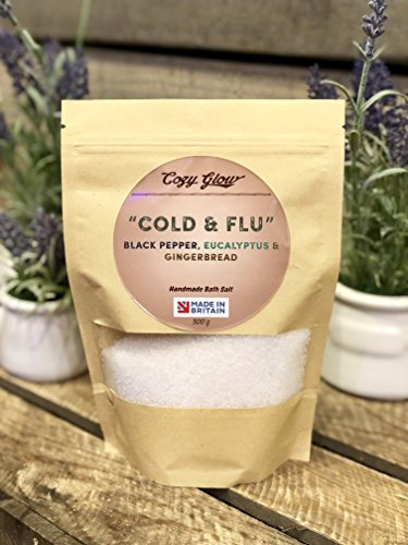 Cozy Glow Cold & Flu pepe nero, eucalipto e zenzero 300 g sale da bagno