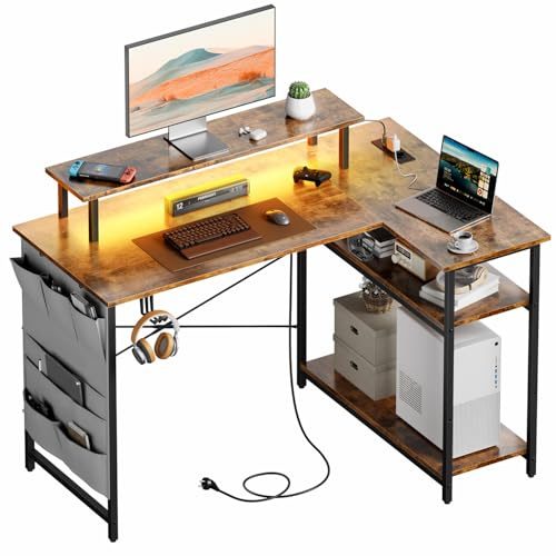HLONONE L-förmiger Schreibtisch mit LED und Steckdosen, 110 x 80 cm, Eckschreibtisch mit Regal, Computertisch mit Monitorständer und Aufbewahrungstasche, Gaming Tisch L Form für Büro, Heimbüro, Braun