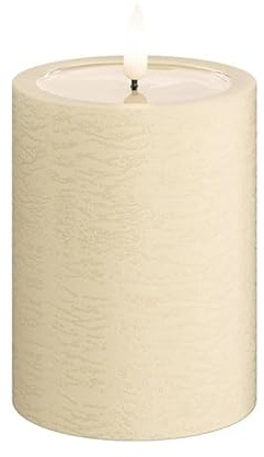 Deluxe Homeart Einzigartige LED-Kerzen - Handgemachte Echtwachs Creme Flackernde Flammenlose Kerze mit 3D Real Flame™ Technologie - 1500+ Stunden Akkulaufzeit (7,5 x 10 cm)