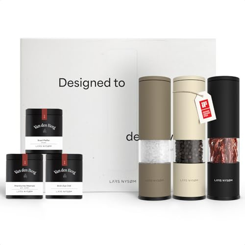 LARS NYSØM Gewürzmühlen & Gewürze Geschenkset - Salz und Pfeffermühlen Set mit Chilimühle & 3 Gewürzdosen (Salz, Pfeffer, Chili) - Durch schöne Geschenkbox eine tolle Geschenk Idee (Brown/Beige/Black)