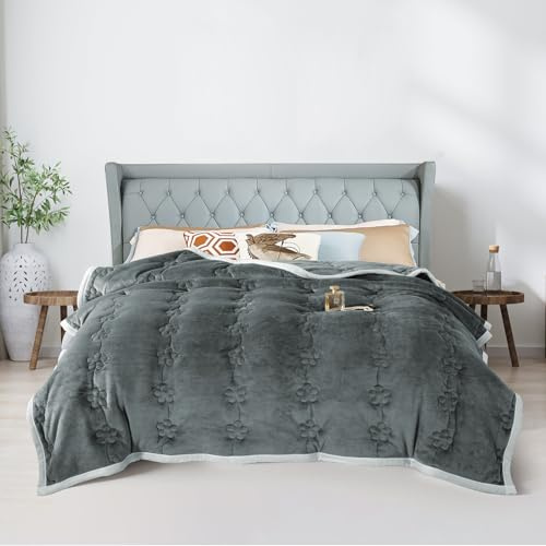 ShowyLive Couverture Polaire Flanelle Douillette 810gsm pour Chambre Canapé, Grand Chaud et Doux en Peluche Plaid Fourrure pour l'hiver (Gris, 150 x 200 cm)