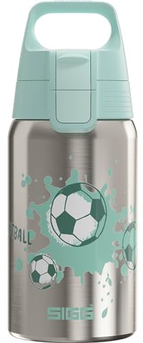 SIGG – drickflaska i rostfritt stål för barn – Shield One love fotboll – lämplig för kolsyrade drycker – läckagesäker – fjäderlätt – BPA-fri – grå – 0,5 l