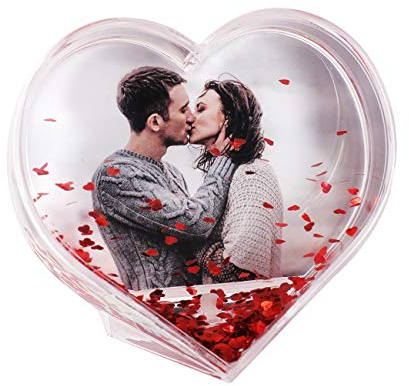 Herz & Heim® Schneekugel in Herz-Form mit Personalisierung eine schöne Geschenkidee zum Valentinstag (Ihr Foto)