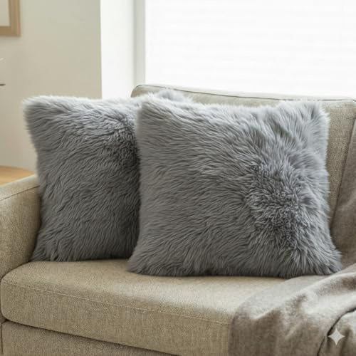 Nordic Sheep Lammfell Kissenbezug 50x50 cm, Kuschelkissen, Hellgrau | Echtes Lammfell auf einer Seite, weich & kuschelig, ideal für Sofa & Bett, viele Farbvarianten