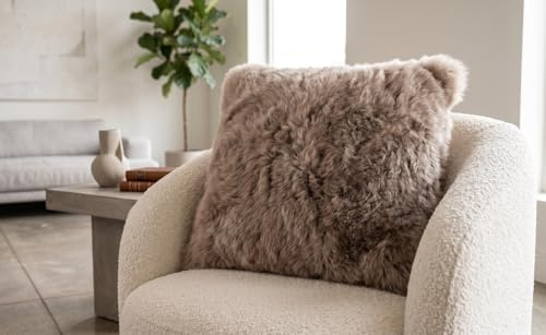 Kuhfelle Online & Nomad Lammfell Kissenbezug 50 x 50 cm Fellkissen aus echtem Island Lammfell in div Farben (Taupe)