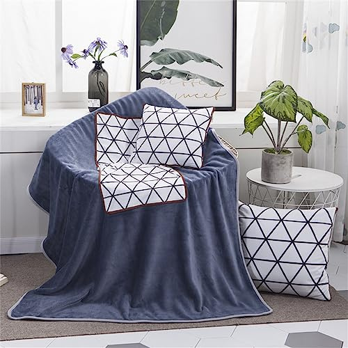 Surwin Coperta di Flanella e Cuscino da Viaggio 2 in 1, Morbido e Caldo Coperta Plaid per Letto o Divano, Coperta Moderno per Viaggi con Aereo, Treno o Auto, Campeggio (150x200cm,Triangolo Bianco)