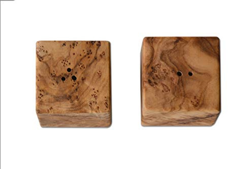 Salière et poivrière en forme de dés en bois d'olivier